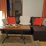 Cosy In With Mountain View - 60 M² Lägenhet