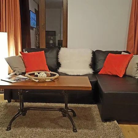 Cosy In With Mountain View - 60 M² Apartment